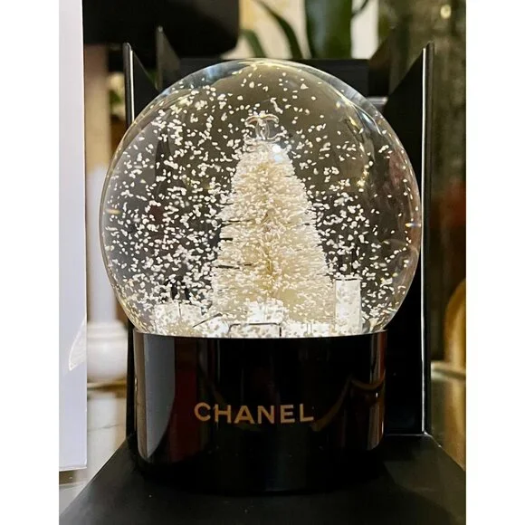 Chanel Limited Edition Snow Globe With Box - Picture 8 of 13